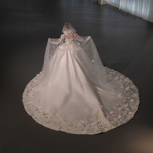 GT137 Vestido de Novia de Lujo de Alta Calidad con Cola Moderna, Manga Larga, Espalda de Encaje, Bordado de Cuentas y Flores, Personalizado - Product Image 4