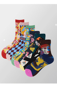 Chaussettes à motif rétro Pop Art, chaussettes fantaisie à illustration étrange esthétique vintage des années 90, chaussettes Harlequin aux couleurs vives - Product Image 2
