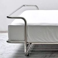 Lit flottant en acier inoxydable, style minimaliste moderne, sans formaldéhyde, finition polie pour appartements, villas, chambres d'hôtel