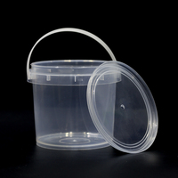 Seau en plastique transparent blanc avec poignée en plastique