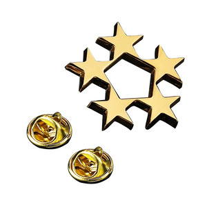 Badges métalliques plaqués or personnalisés, magnétiques, en émail souple, en forme d'étoile, gravés sur mesure - Product Image 5
