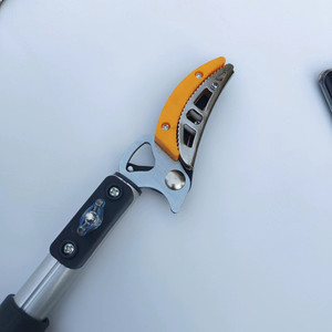 Tijeras de Podar Telescópicas Gisen, Hoja de Acero Inoxidable de 3 Metros, Forma de Pico de 45 mm, Estructura de Mariposa para Recortar Ramas Altas - Product Image 1