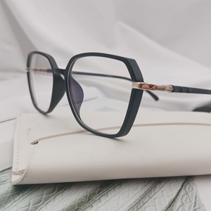 Lunettes anti-lumière bleue rectangulaires à monture intégrale, verres en résine, légères, unisexes, montures de lunettes optiques - Product Image 4