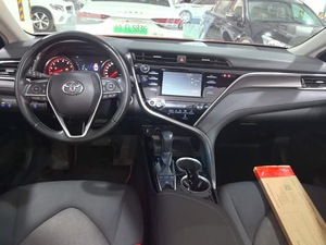 Auto per pendolari in città durevole usata | <span class=keywords><strong>Toyota</strong></span> Camry 2018 di classe 2.0 anni Fengshang Edition | Berlina LWD | Benzina 2.0L - Product Image 4