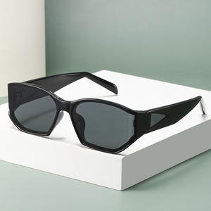 Sunglasses Curved Square <b>Frame</b> <b>Black</b> PC Full <b>Frame</b> UV Protection For Women And Men Trendy Cat Eye Style - Product Image 1