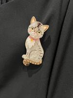 Broche chat mignon en acrylique, bijou cadeau