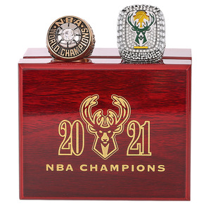 Anillos de Baloncesto Personalizados de Aleación, Anillo de Campeonato de los <span class=keywords><strong>Milwaukee</strong></span> <span class=keywords><strong>Bucks</strong></span> y Collar con Trofeo, con Cajas de Alta Gama con Incrustaciones de Diamantes de Imitación - Product Image 6