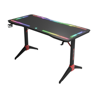 Bureau de jeu et d'ordinateur moderne et personnalisable avec tapis de souris intégré, éclairage RGB, design convertible et structure en fer