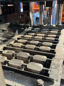 Qt4-26 Tengfeiコンクリートブロック製造機ペーバーレンガ製造機中空ブロック機械振動モーター付き - Product Image 4