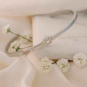 Bracelet ouvert délicat en acier inoxydable Jietao, anti-ternissement, avec empreinte de patte, gravure personnalisée disponible, bijoux à empreinte de patte pour les amoureux des animaux - Product Image 5