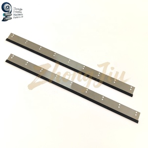 Lame de raclage Wash up Blade M2.010.403, lame de raclage à double rangée de trous 825x60x9Hole pour pièces de machine d'impression Heidelberg SM74 - Product Image 5