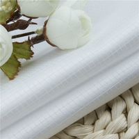 Tissu de chemise professionnel 100% Coton 70S tissé léger, blanchi, Dobby Jacquard, à l'ammoniaque liquide, facile d'entretien