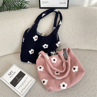 Sac fourre-tout de créateur en gros, sac de plage mignon pour le shopping, sacs fourre-tout pour femmes en peluche florale avec broderie initiale personnalisée