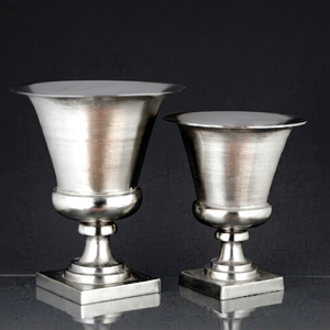 Grand vase décoratif d'intérieur en fer forgé, design en poterie gris étain, avec trou de drainage, pour la décoration de la maison, du couloir et de Noël - Product Image 1