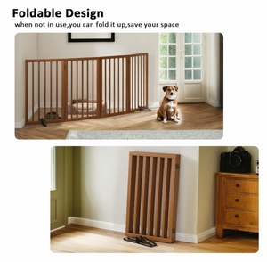 Moderne, opvouwbare, veilige hondenpoort van massief hout met 2 steunpoten, drukknop sluiting, milieuvriendelijk, maatwerk mogelijk, geschikt voor trappen en hondenrennen. - Product Image 3