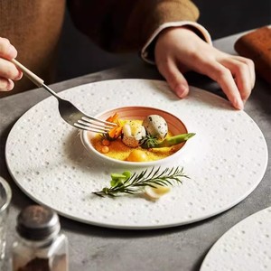 Juego <span class=keywords><strong>de</strong></span> vajilla <span class=keywords><strong>de</strong></span> hotel <span class=keywords><strong>de</strong></span> <span class=keywords><strong>loza</strong></span> <span class=keywords><strong>de</strong></span> lujo creativo <span class=keywords><strong>plato</strong></span> <span class=keywords><strong>de</strong></span> sombrero <span class=keywords><strong>de</strong></span> paja blanco liso para sopa <span class=keywords><strong>de</strong></span> Pasta occidental bandeja profunda para el hogar para - Product Image 2