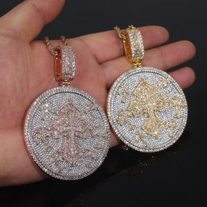 Kalung Liontin Besar Bulat Berat Bertabur Tujuh Salib Ganda Dua Warna untuk Pria, Perhiasan Hip Hop - Product Image 5