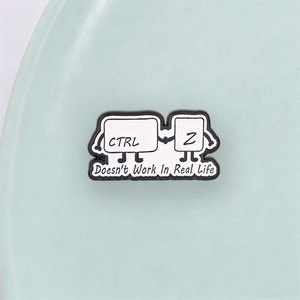 Pin de Solapa Personalizado CTRL <span class=keywords><strong>Z</strong></span>, Insignia Metálica con Tecla de Teclado, Humor Divertido de Oficina, Regalo Creativo para Programadores - Product Image 3