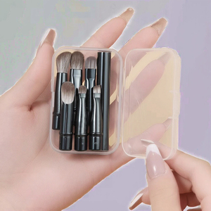 Estuche Transparente de Viaje Mini, Set de Brochas de Maquillaje 6 en 1, Brocha Plana, Corrector, Difuminador para Ojos y Rostro - Marca Privada - Product Image 3