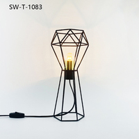 Lampe de table en fer doré pour la vente en gros, lampe de chevet pour chambre à coucher, décoration intérieure, vente chaude