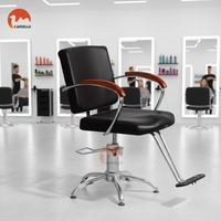 Chaise de barbier professionnelle polyvalente avec élévateur hydraulique et accents en bois pour salon de coiffure