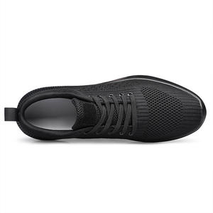 รองเท้าผ้าตาข่ายระบายอากาศสำหรับผู้ชาย รุ่นใหม่สำหรับฤดูร้อน สวมใส่สบาย เหมาะกับกิจกรรมกลางแจ้ง ทันสมัย น้ำหนักเบา เพิ่มความสูง 8 ซม. แบบซ่อน - Product Image 3