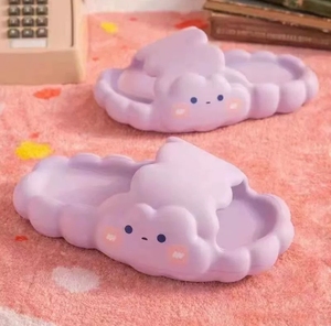 Nouvelles pantoufles super douces comme des nuages pour femmes, intérieures et extérieures, antidérapantes, semelle souple, visage souriant mignon - Product Image 5