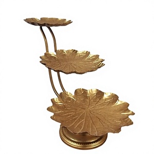 Support à gâteau en forme de feuille de lotus dorée, en métal, fait main, pour la présentation de desserts, vaisselle décorative, support à gâteau à 3 étages, articles de décoration pour mariage et fête - Product Image 1