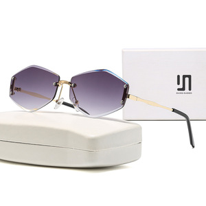 Nuevas Gafas de Sol Poligonales de Alta Gama para Mujer, Montura Metálica sin Marco, Lentes de PC con Protección UV400, Tipo 3, Lentes de Sol Modernas con Montura Negra - Product Image 4
