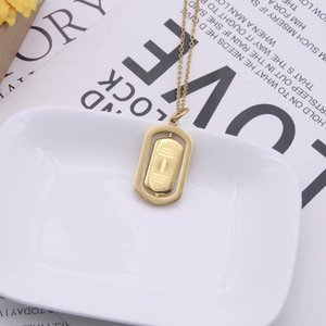 Collar deportivo de acero inoxidable al por mayor con colgante giratorio con mancuernas chapado en oro joyería inspirada en el grabado para bodas - Product Image 4