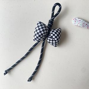 พวงกุญแจโบว์หลากสีสันน่ารัก พร้อมสายคล้องโทรศัพท์และจี้ห้อยกระเป๋าสำหรับสาวๆ - Product Image 3