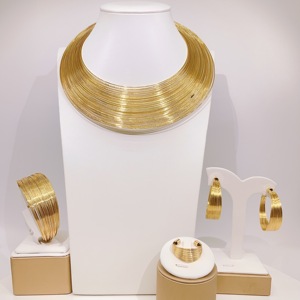 Venta al por mayor traje 18 quilates chapado en <span class=keywords><strong>oro</strong></span> conjunto de joyas última moda nuevos pendientes anillo collar brazalete boda fiesta joyas - Product Image 5