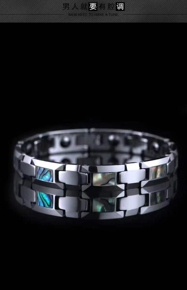 Silver single-slot model