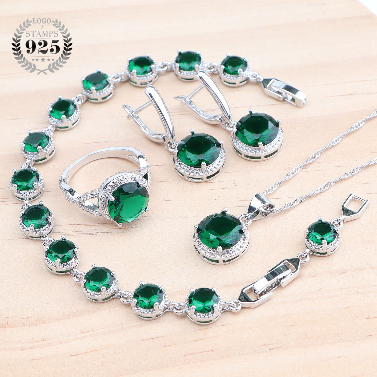 สีเขียว