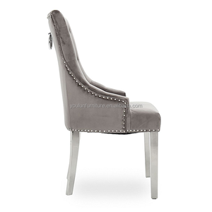 <span class=keywords><strong>Chaise</strong></span> de <span class=keywords><strong>salle</strong></span> <span class=keywords><strong>à</strong></span> <span class=keywords><strong>manger</strong></span> de luxe en velours Knocker Head avec anneau de traction au dos - Product Image 4