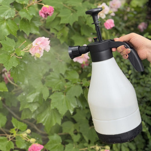 Botella de Spray a Presión Manual de 3L/4L, Rociador para Jardín y Lavado de Autos, Material PP, Color Blanco - Product Image 3