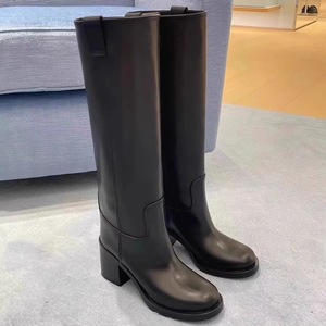 Vente en gros de <span class=keywords><strong>bottes</strong></span> d'automne longues personnalisées pour femmes <span class=keywords><strong>bottes</strong></span> au genou en <span class=keywords><strong>cuir</strong></span> véritable à bout rond et <span class=keywords><strong>mollet</strong></span> <span class=keywords><strong>large</strong></span> à talon épais pour femmes - Product Image 1