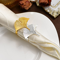 Vente en gros d'anneaux de serviette créatifs en forme de feuille de Ginkgo, boucle de serviette en feuille d'or pour la décoration de table à la maison, mariage