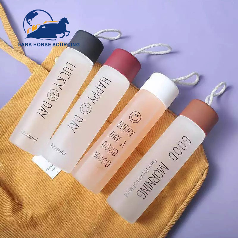 Экологически чистые прозрачные матовые цветные бутылки для воды 350 мл с буквами улыбки для путешествий