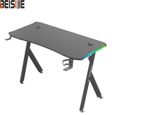 Bureau de jeu BEISIJIE TY-2 X-Frame en fibre de carbone, design fixe avec éclairage RGB, porte-gobelet et support pour casque