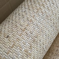Tapis en rotin naturel tissé à la machine, style sergé, à mailles serrées, pour siège de chaise, rafraîchissant pour l'été, de l'usine de rotin de Foshan