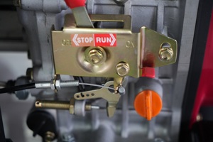 温室家庭用スーパーサイレントディーゼル発電機セット家庭用カマ8kw10kva防音発電所ディーゼル発電機 - Product Image 5