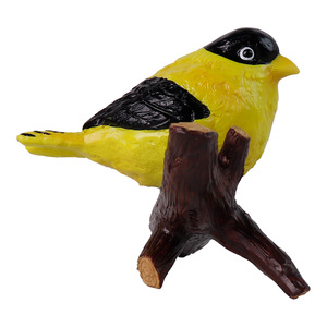 Estatua de pájaro <span class=keywords><strong>amarillo</strong></span> realista en Rama-Decoración de jardín al aire libre de resina, Patio resistente a la intemperie y adorno de césped - Product Image 3