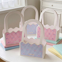 Panier de fleurs pour la Journée des enfants, en carton, boîte rectangulaire portable, à carreaux, pour collations, arrangement floral fait main, cadeau DIY