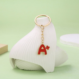 Porte-clés en alliage de zinc rouge en forme de goutte d'huile, lettre A, forme irrégulière, pour accessoires créatifs DIY, cadeau de remise de diplôme - Product Image 4