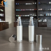 Flacon pompe en mousse plastique de 30ml pour cosmétiques Récipient pompe à lotion vide avec bouchon à vis pour crème peau liquide Type de joint