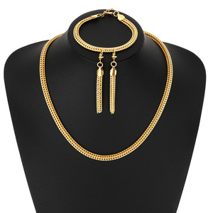 Ensemble de bijoux queue de renard en alliage de zinc doré, collier, bracelet et boucles d'oreilles, unisexe, pour soirée, tendance - Product Image 1