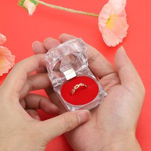 Boîte à bague en cristal transparent, cube, coin en acrylique, boîte à bague carrée, cadeau, bijoux, 4,5*4,5 cm - Product Image 4