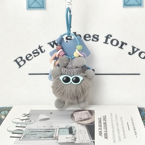 <span class=keywords><strong>Porte</strong></span>-clés <span class=keywords><strong>pompon</strong></span> en fausse fourrure de haute qualité, grande boule moelleuse, breloque de sac pour femmes et filles, accessoires de mode pour sacs à main, vente en gros - Product Image 3