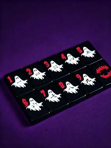 Set di Tessere Mahjong Personalizzate di Lusso Moderne Nere a Tema Halloween, Tappetino Mahjong Americano a Tema Halloween per Intrattenimento e <span class=keywords><strong>Gioco</strong></span> <span class=keywords><strong>d</strong></span>'<span class=keywords><strong>Azzardo</strong></span> - Product Image 2
